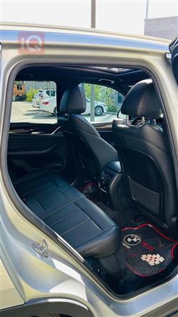 بی ئێم دەبڵیو X3